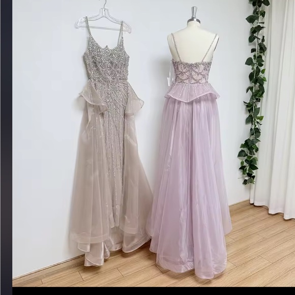 Serene Hill Dress - Picture 4 of 7